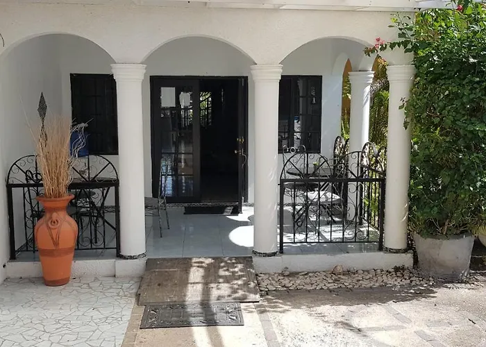 Apartment Little Savoy New Runaway Bay