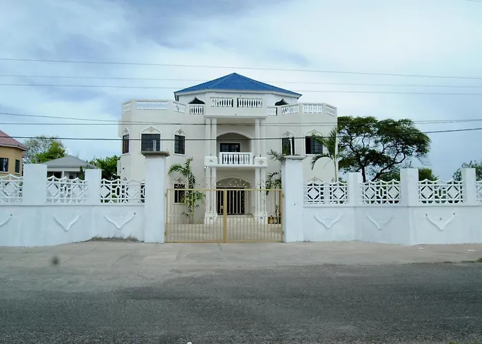 Apartment Little Savoy New Runaway Bay