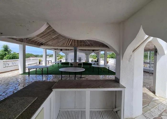 Apartment Little Savoy New Runaway Bay