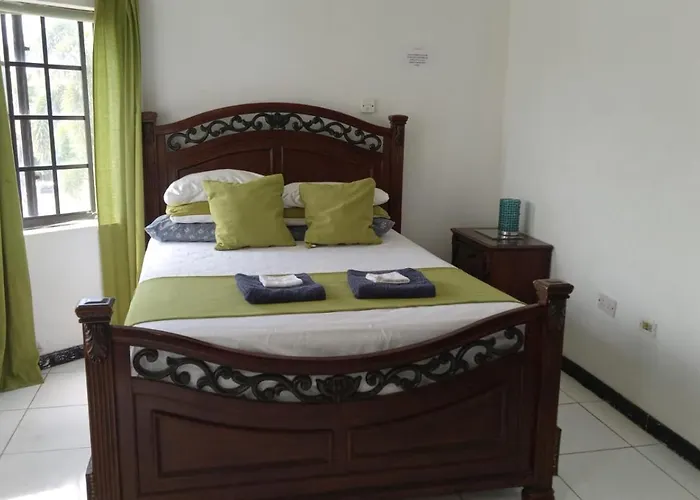 Little Savoy New Apartment Runaway Bay